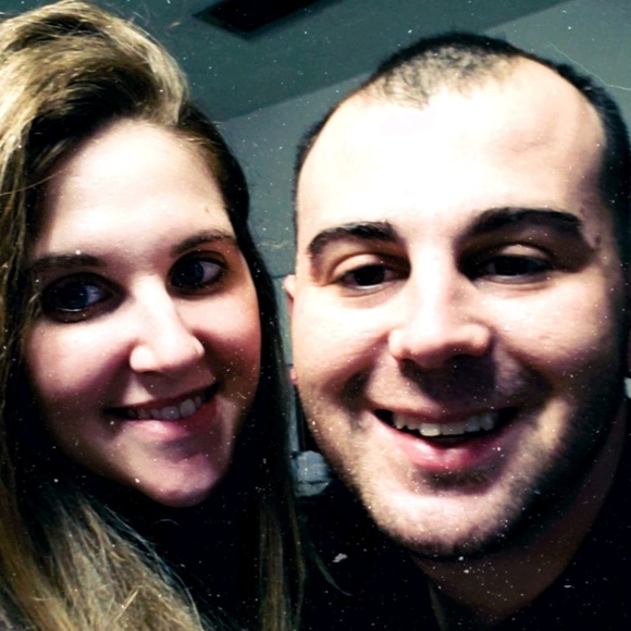 Meet your Posher, Andrea - Picture 2 of 2